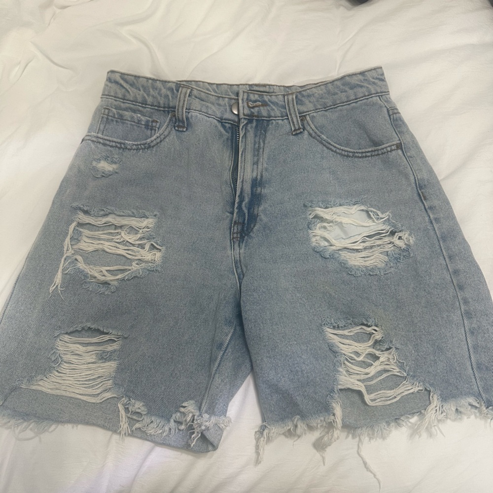 Fashion nova denim Bermuda shorts size 28